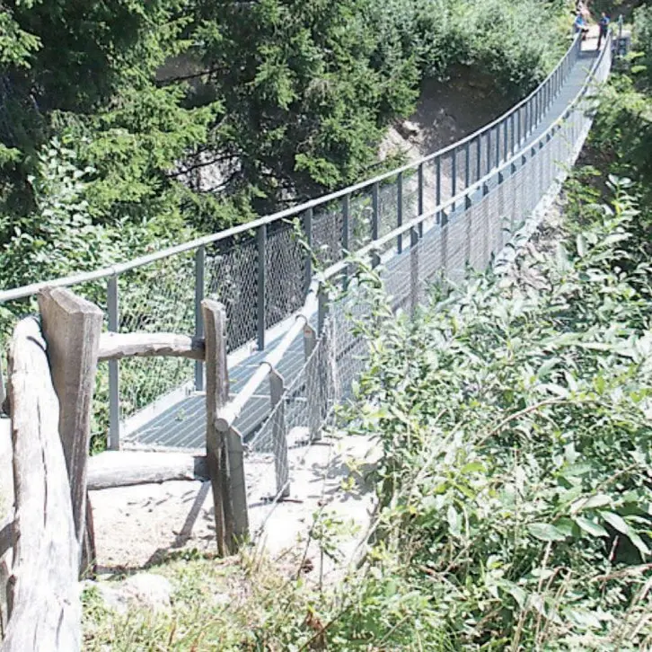 Il brivido storico della cestovia e le malghe dell’Alta Via Merano