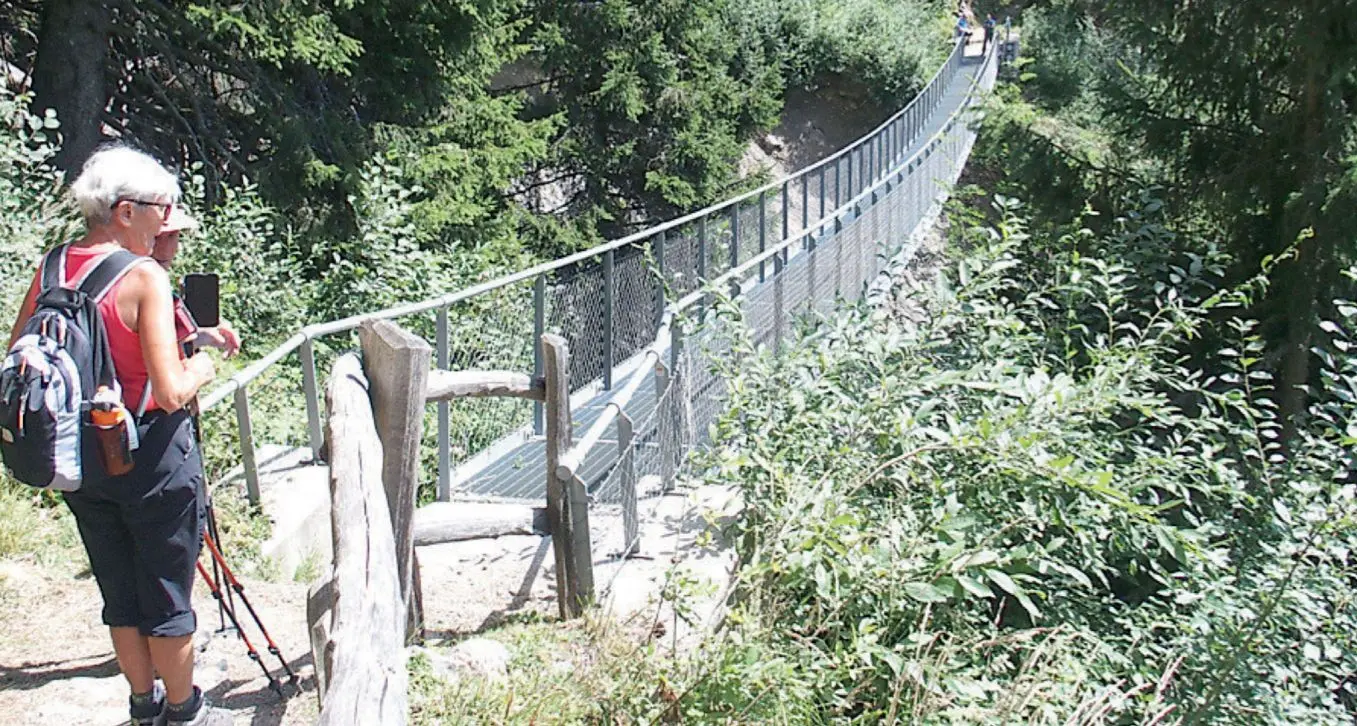 Il brivido storico della cestovia e le malghe dell’Alta Via Merano