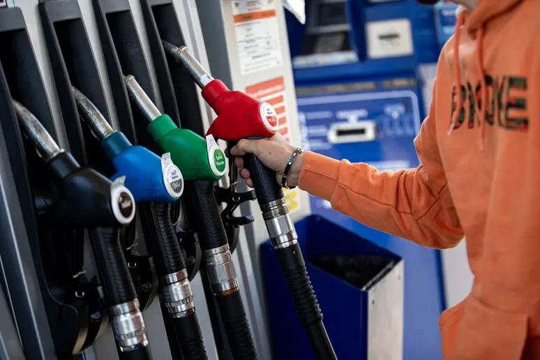 Caro energia in Trentino-Alto Adige: rincari previsti per 687 milioni entro il 2026