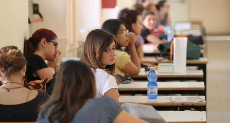 Neet, Alto Adige al top: solo il 5,6% dei giovani non studia e non lavora