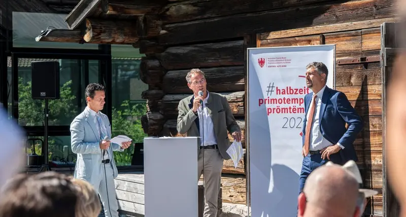 Alfreider: «La scuola ladina è solida, avanti con innovazione e multilinguismo»