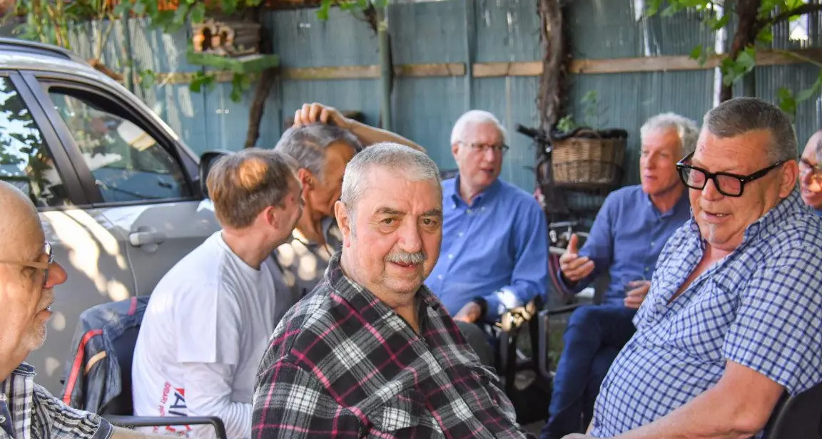 Promessa mantenuta: il Coro Ana Piani Bolzano riabbraccia Marco Biasi
