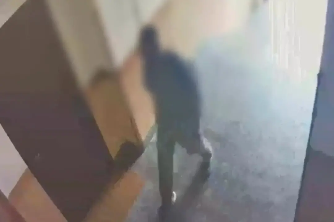 Milano, soccorre una donna importunata e viene ferito a coltellate