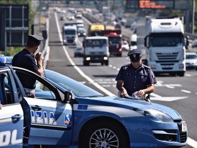 In motorino sull'autostrada A1, fermato a Sasso Marconi: "Sto andando a Bari"