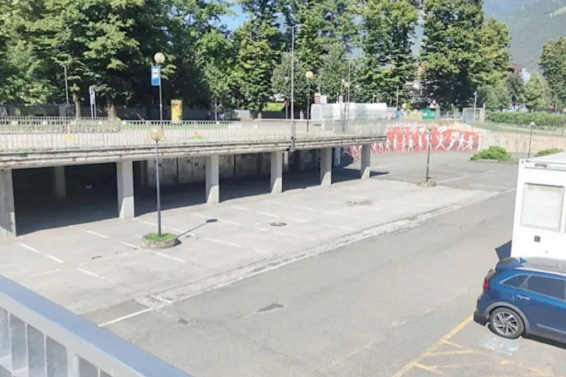 Merano, motociclette fracassone e notti insonni