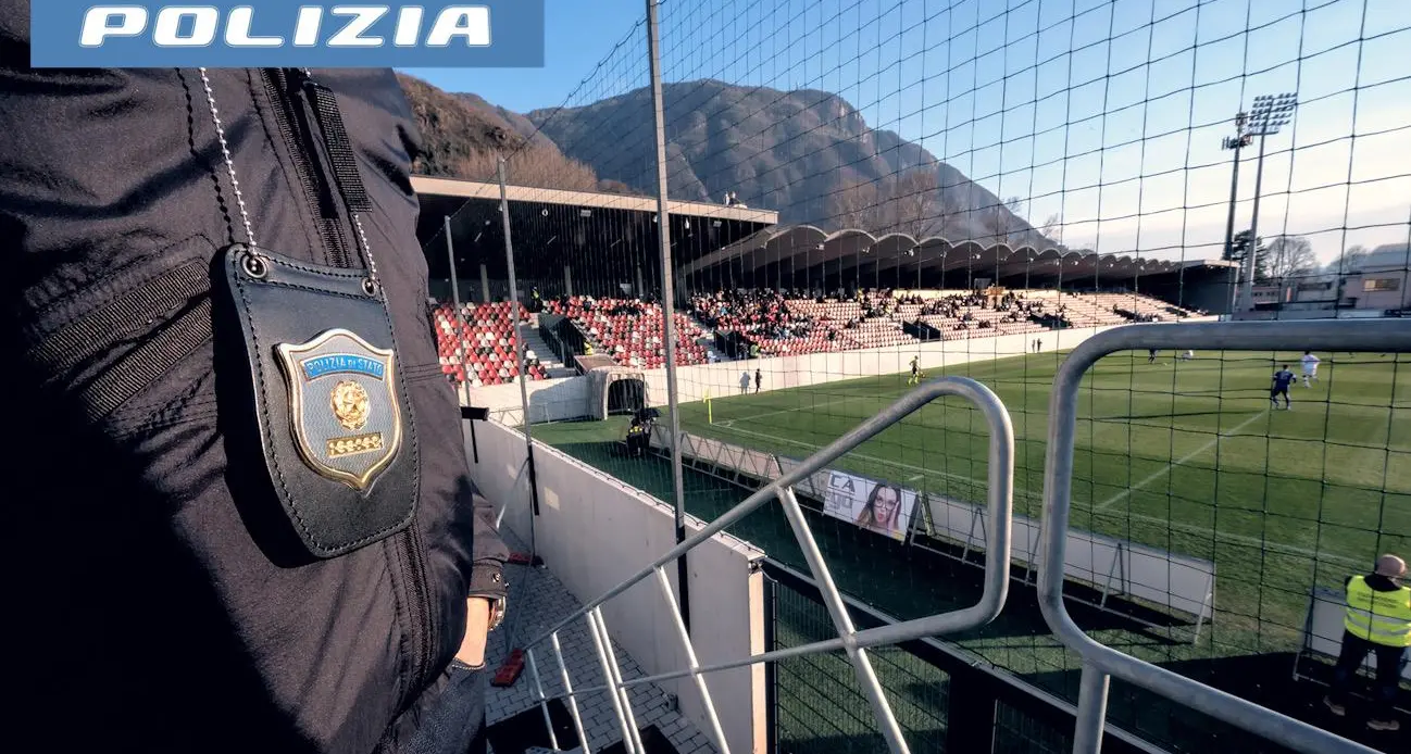 Petardi e bombe carta al Druso, tre Daspo per i tifosi del Bari