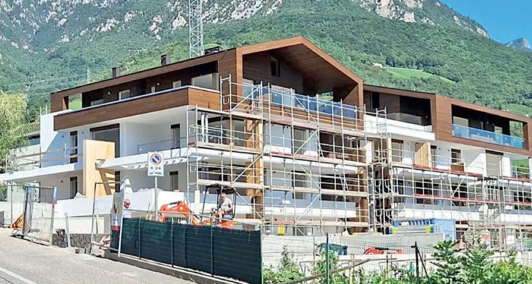 Termeno, da due hotel dismessi una quarantina di alloggi