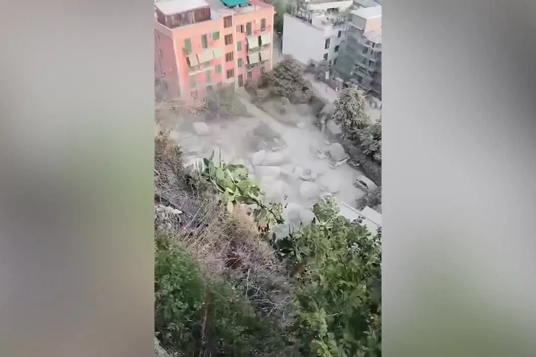 Terremoto a Napoli, la scossa ai Campi Flegrei di magnitudo 4.7
