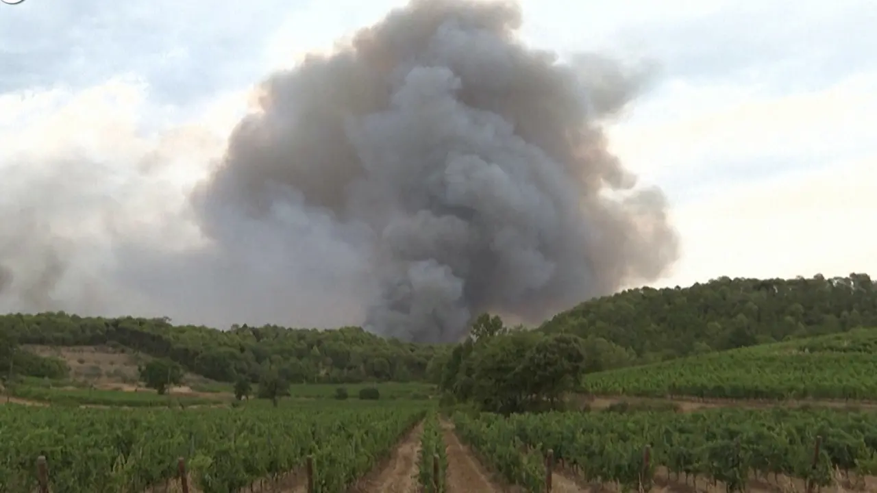 Francia, nuovo fronte di fuoco nel Var: evacuate 2.500 persone