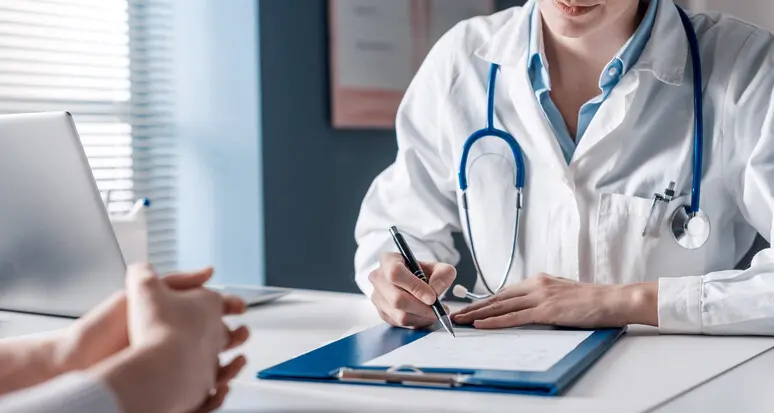 Patentini falsi, le mediche licenziate assunte in cliniche private a Trento