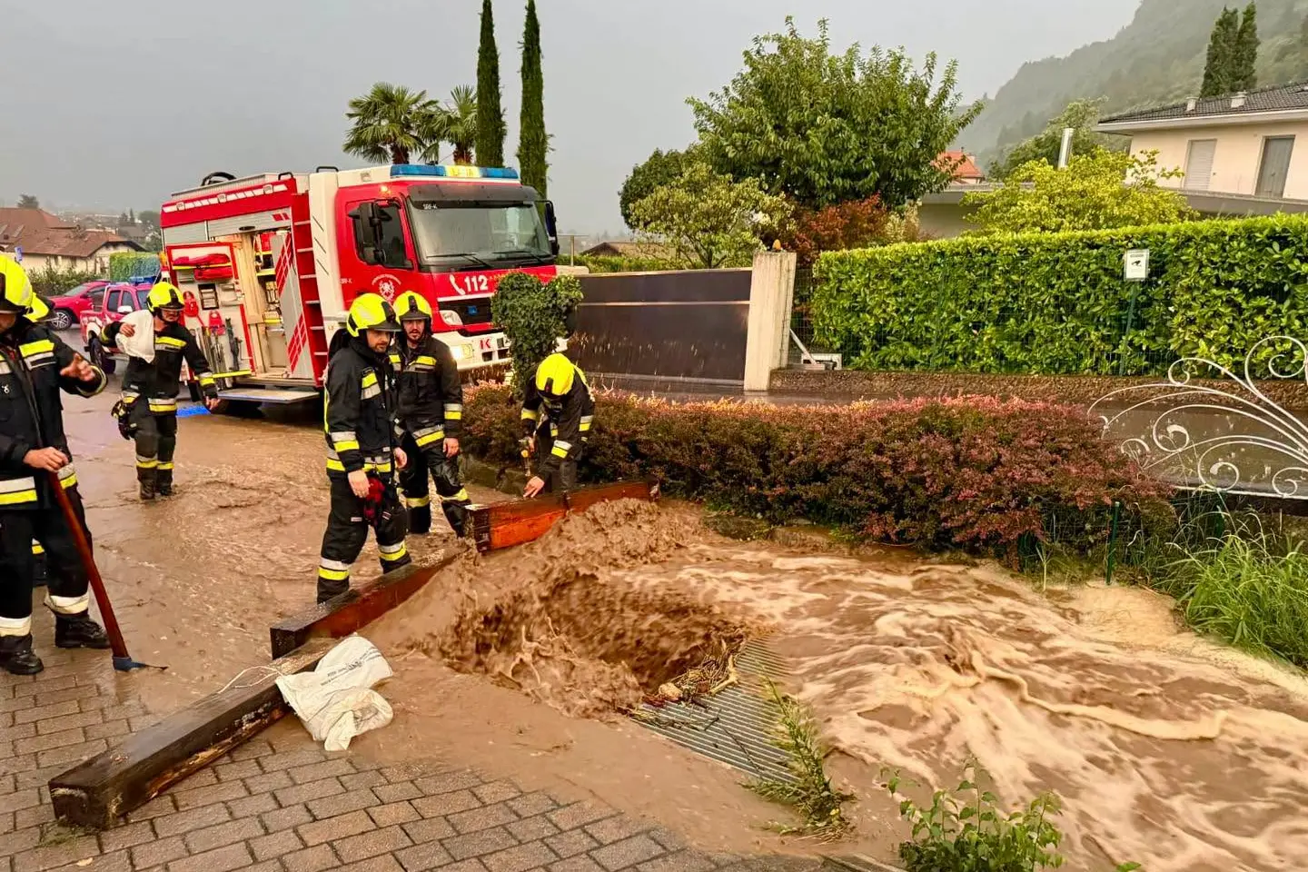 Maltempo, vigili del fuoco e tecnici al lavoro sul territorio
