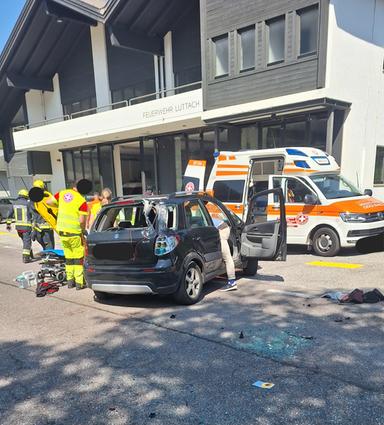 Lutago, scontro tra due auto: una persona ferita
