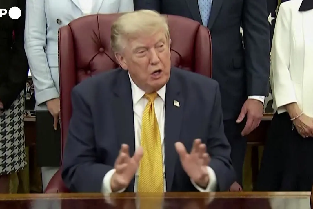 Trump: \"È l'ultima chance per l'Iran prima della decapitazione\"