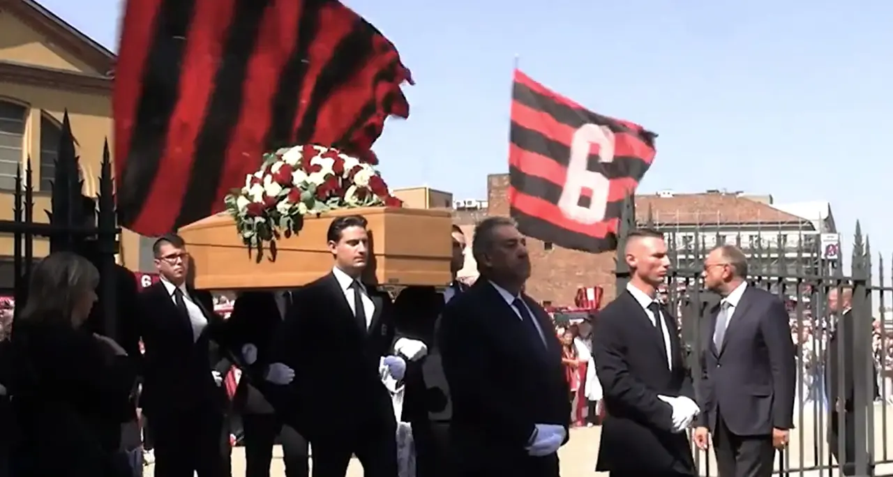 Baresi, i tifosi del Milan si stringono intorno al loro ex capitano