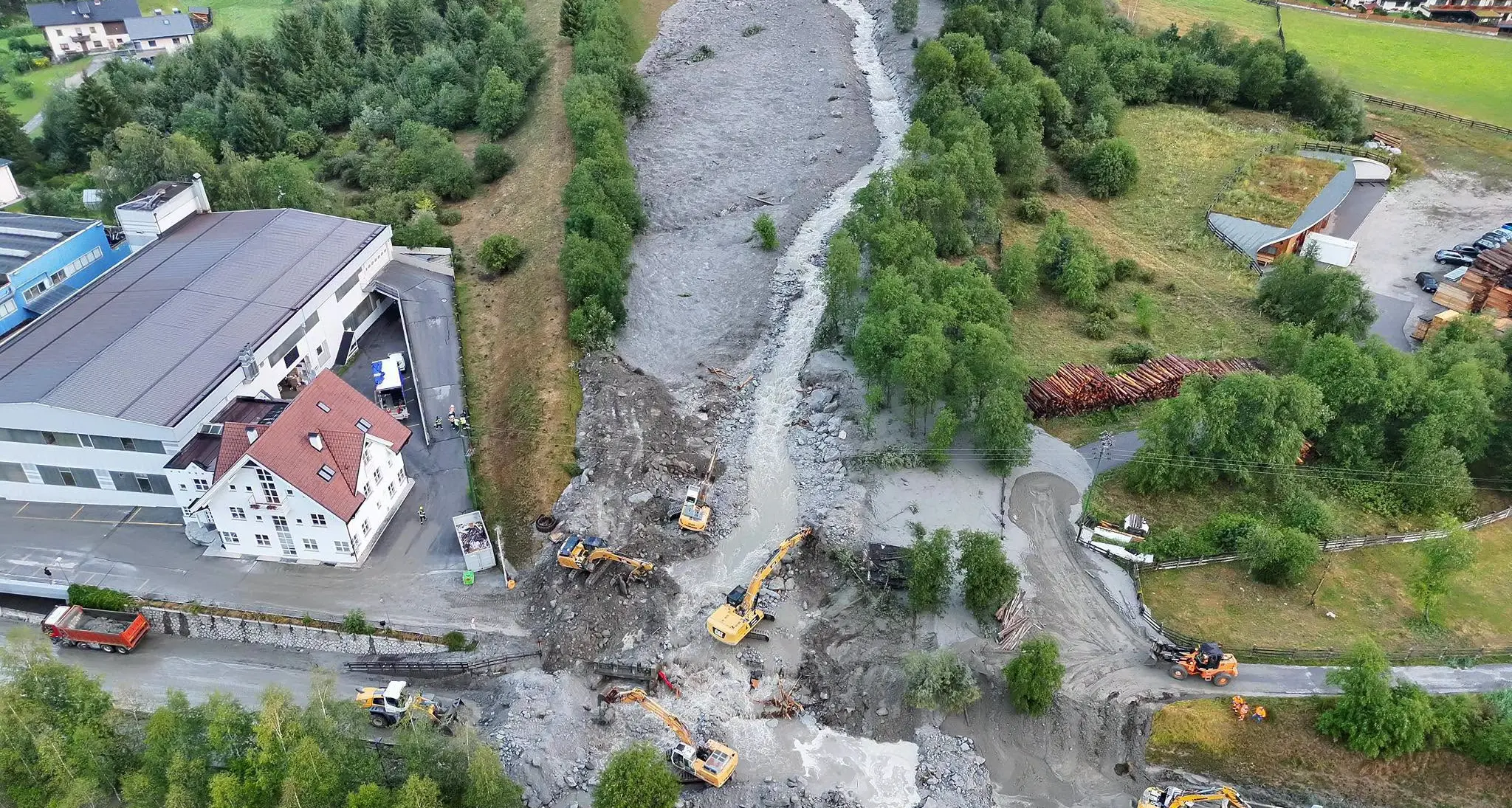 Una enorme colata di fango e detriti in valle Aurina - Le foto