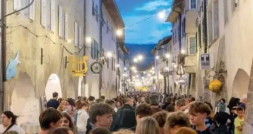 Laubenfest di Egna, i primi 50 anni. In campo 18 associazioni