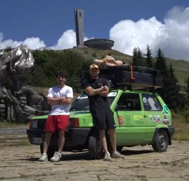 Da Bolzano alla Mongolia a bordo di una Panda da 150 euro