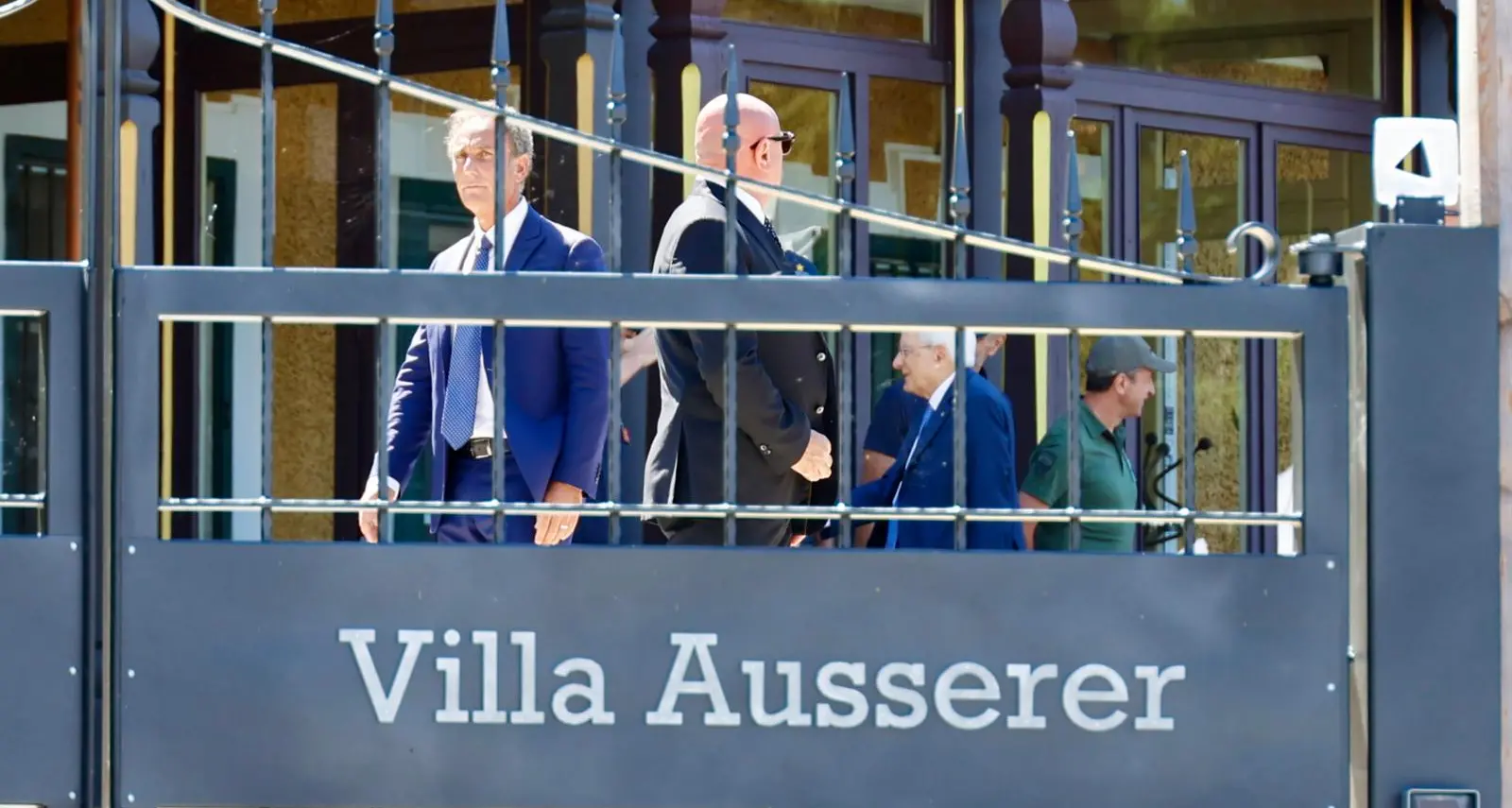 Mattarella, l'arrivo a Siusi dove soggiornerà per le ferie