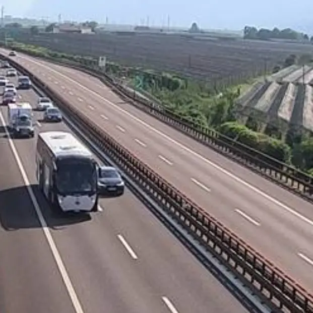 Traffico intenso sulla A22: lunghe code verso il Brennero