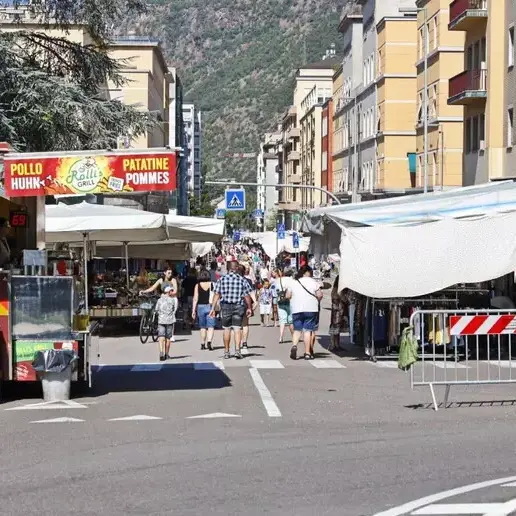 Nuovo mercato del sabato di Bolzano, buona la prima