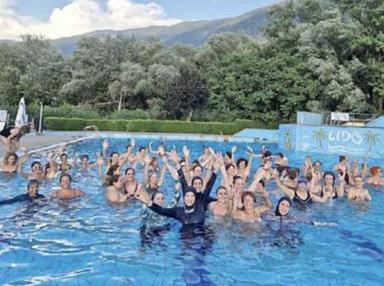 Burkini in piscina, dalla Germania alla Svizzera: cosa fanno gli altri