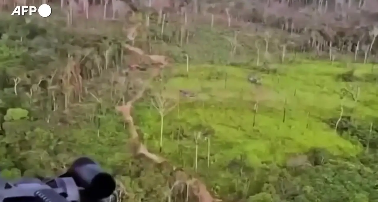 Colombia, sei membri di gruppi armati uccisi nelle operazioni del governo