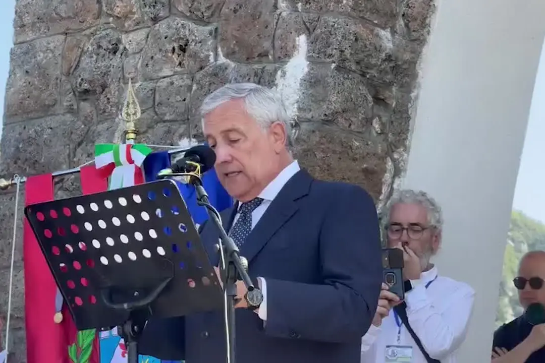 Tajani: “Europa e il mondo attraversati da spettro estremismo e intolleranza” 