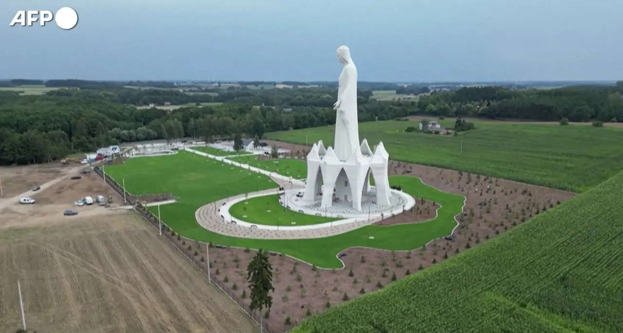 In Polonia costruita la statua della Madonna più alta d'Europa