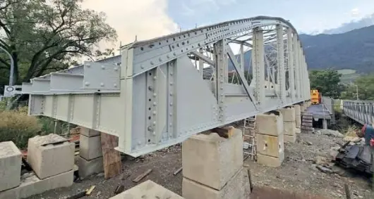 Ponte Widmann: a Bressanone il montaggio delle due arcate ricostruite