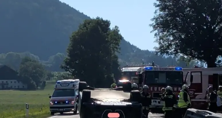 San Sigismondo, l’auto si ribalta sulla statale: illeso il conducente