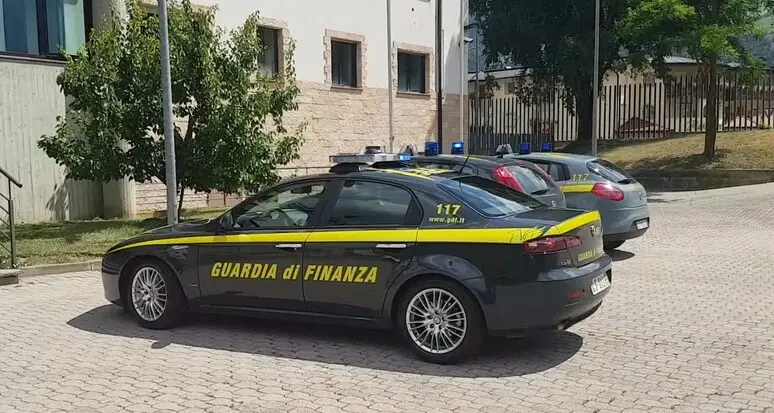 Sequestrato oltre mezzo chilo di droga: un arresto e una denuncia