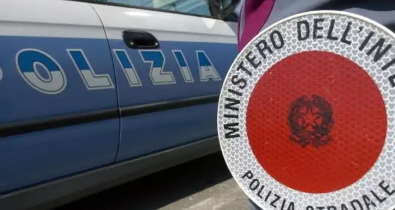 Ladri d’auto in A22, il jammer era nascosto in un power bank