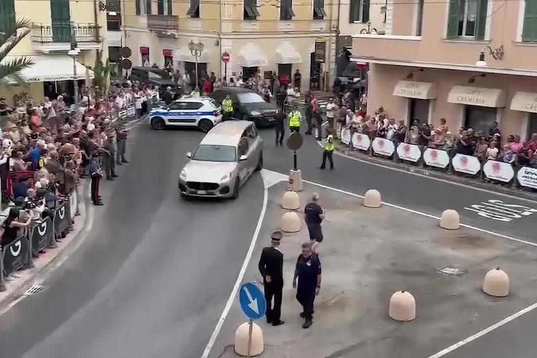 Funerali Beatrice, l’ultimo saluto alla piccola di Bordighera