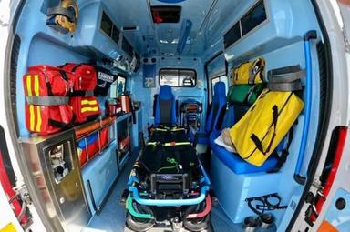 Cade in bici sulla strada forestale, grave un 35enne