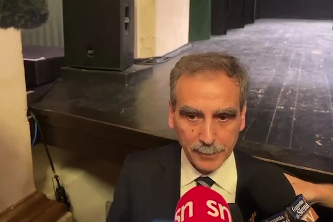 Siena conferisce il premio Mangia all'Ad di Mps Luigi Lovaglio