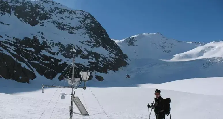 Stelvio, il caldo ferma lo sci estivo