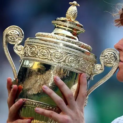 Sinner compie 25 anni, gli auguri della Federtennis: «Italia pazza di te»