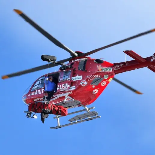 Un fulmine colpisce due alpinisti: portati a Bolzano
