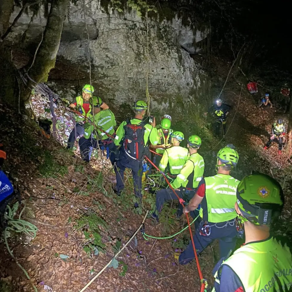 Cinte Tesino, ferito nella forra: 25 soccorritori impegnati per ore