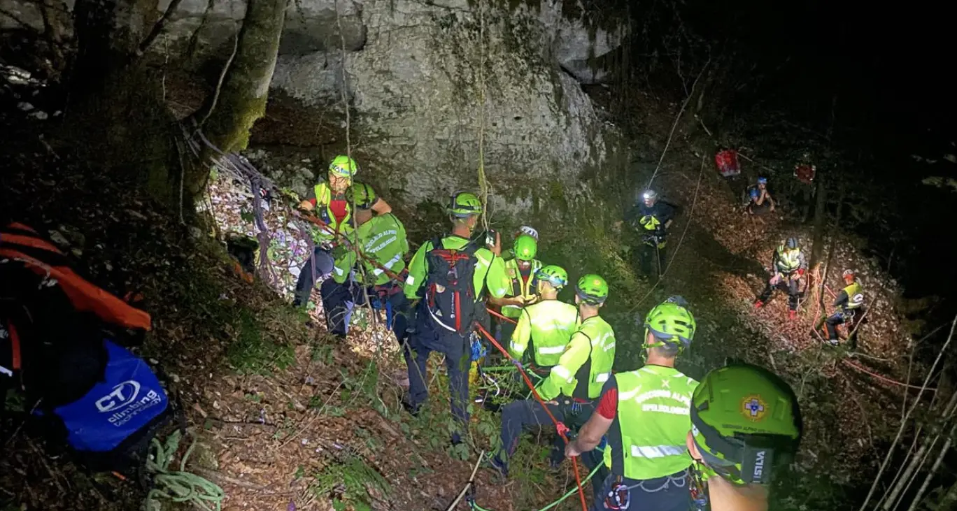 Cinte Tesino, ferito nella forra: 25 soccorritori impegnati per ore