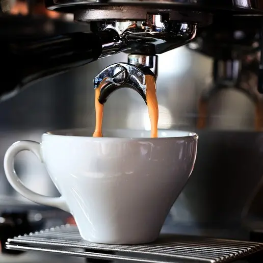 Caffè al bar, Bolzano è la più cara d’Italia: l’espresso arriva a 1,51 euro