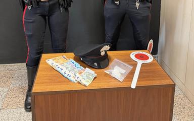 Cocaina nascosta in bagno a Brunico: arrestato un uomo