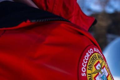 Escursionista colpito da un fulmine in Trentino: soccorso 19enne