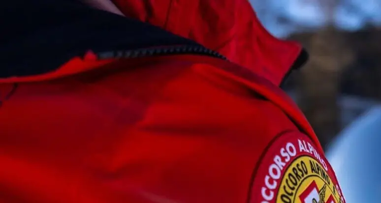 Escursionista colpito da un fulmine in Trentino: soccorso 19enne