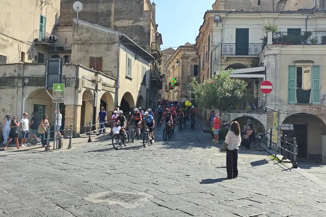 Colpito mentre difendeva figlio: i funerali del 50enne Diomede Barchiesi