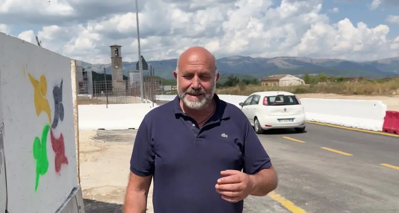 Amatrice, sindaco: \"Possibile far rivivere la città, ma cantieri a singhiozzo per problemi ditte\"