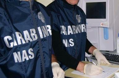 Sbiancamento dentale abusivo, sequestrato un centro in Alto Adige