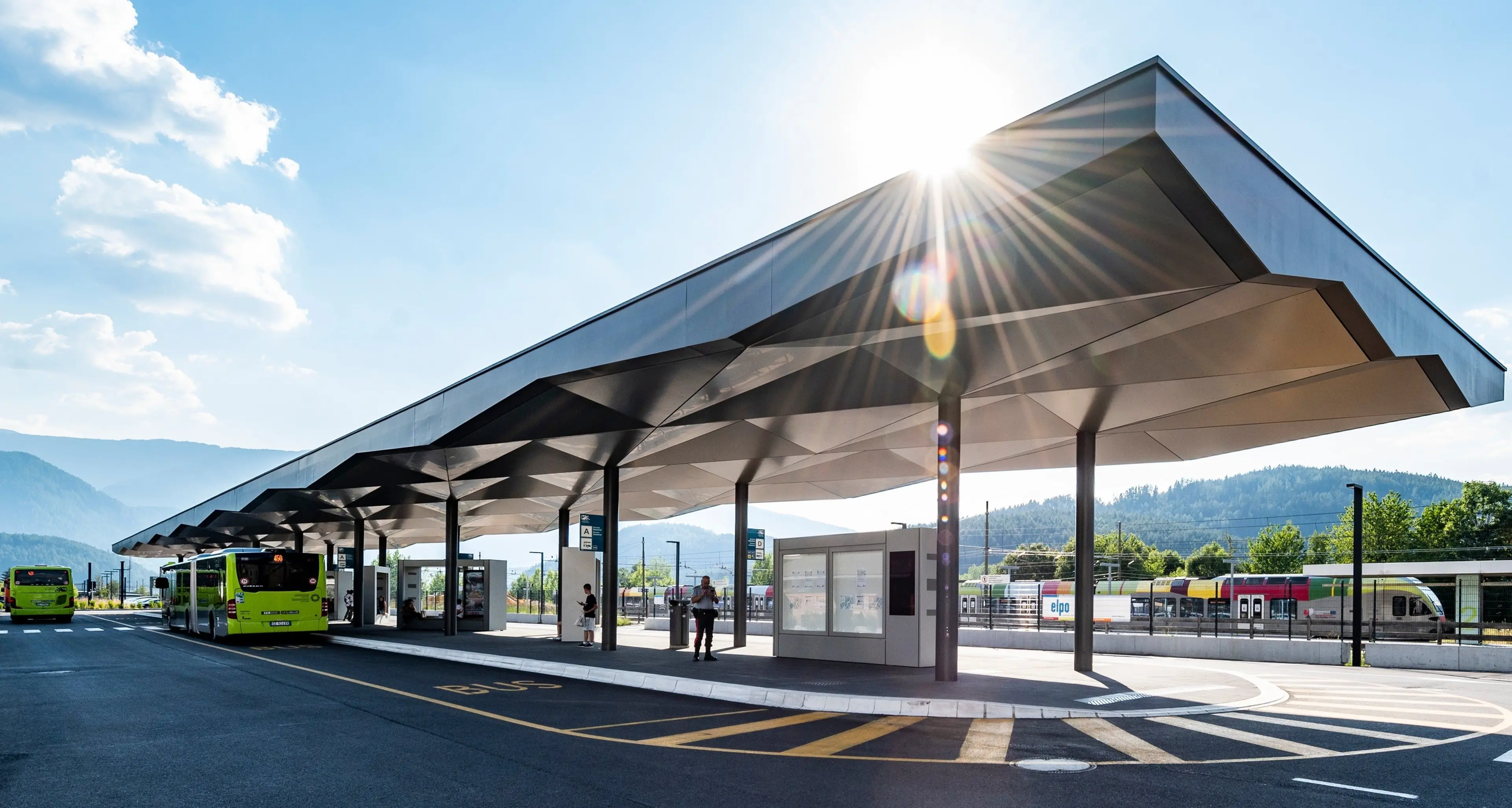 Bus e treni, con Fix365 fino a 1.700 euro di risparmio all’anno