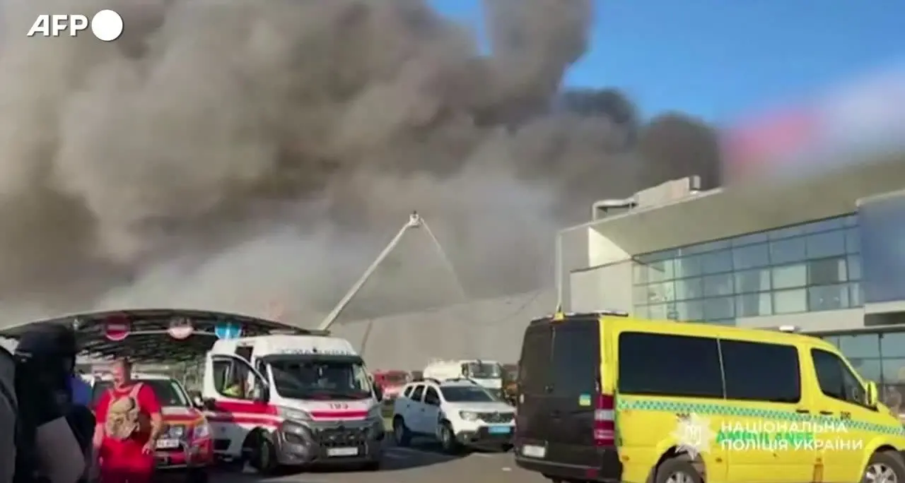 Attacco russo a centro commerciale a Kryvyi Rih, diversi morti e feriti