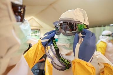 Ebola, caso sospetto in Trentino: campione negativo